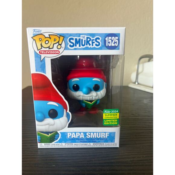 IN HAND SUMMER CONVENTION Papa Smurf Magic Book Funko Pop #1525 Animation SDCC - Picture 1 of 6